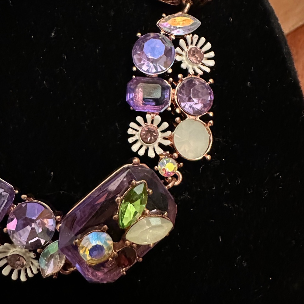 NWT Betsy Johnson Spring Fling Necklace